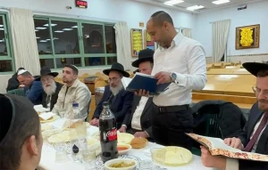 הסיפור המרגש מפירות הרישום: "איפה הילדים שלהם ואיפה הילדים שלנו"
