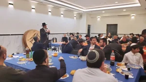 פסגת זאב תשעה סיומי מסכת בערב אחד, ועוד שני סיומים!